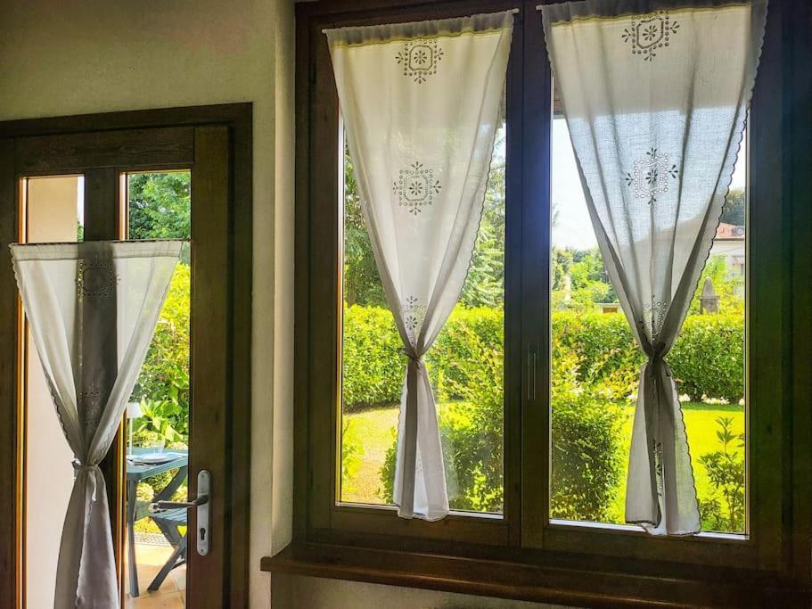 Nido Dei Gelsi Vicino Al Lago Free Parking Intra Bagian luar foto